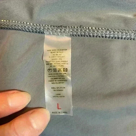 Ladies gray skort with panty lining size large - Picture 4 of 4